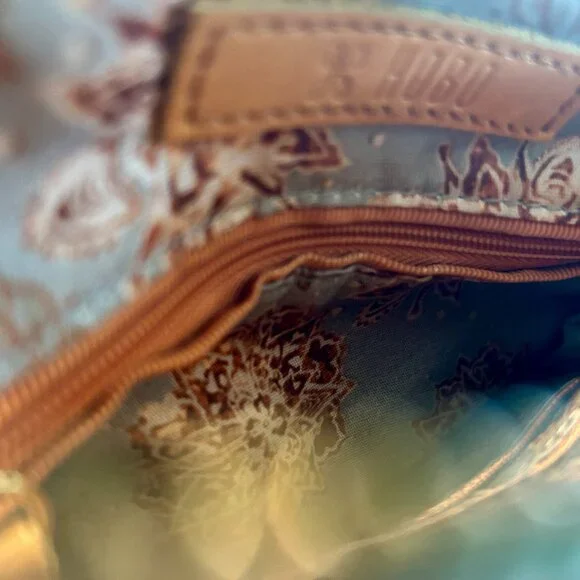 HOBO Amble Leather Crossbody Bag - Picture 9 of 11